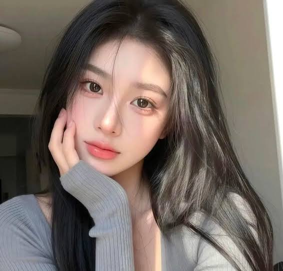 Chị Trang Lê